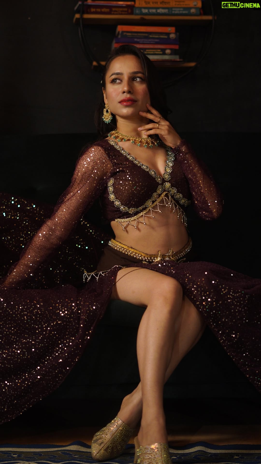 Ojasvi Verma - 27.9K Likes - It’s NEW YEAR SPECIAL DISCOUNT TIME 😍🥰 Take full bellydance course at 50% discount offer! And learn such amazing techniques and choreographies in my online classes regularly ♥️💃
Registration link in bio ♥️

Costume : @ojasvibellydancecloset ♥️

#reels #bellydance #bellydancer #viral #ojasvivermadance