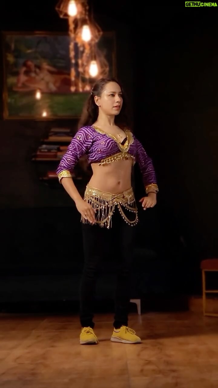Ojasvi Verma - 378.1K Likes - Your Robo-Belly Girl is here!!! Your love and appreciation means a lot to me 😭♥️♥️ Eagerly waiting to read all the comments 😍♥️

#reels #bellydancer #viral #ojasvivermadance