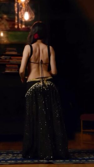 Ojasvi Verma Instagram - Join my Back Moves Workshop to learn killer moves š„
#reels #bellydancer #ojasvivermadance #viral