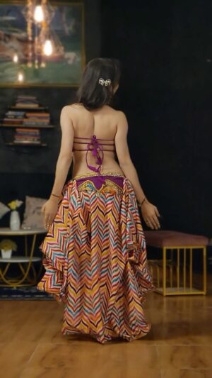Ojasvi Verma Instagram - Trend in my style š„°ā„ļø
#reels #viral #bellydancer #ojasvivermadance