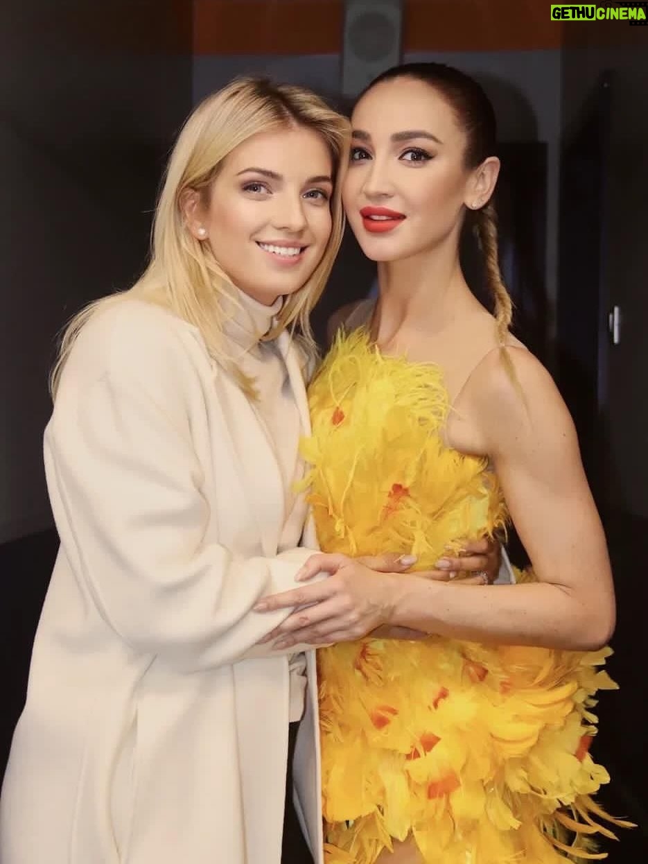 Olga Buzova - 82.4K Likes - Дружба сквозь года ♥️ 
Люблю тебя моя девочка 🫶🏻 с днём рождения 🎁 
Спасибо родителям за тебя 🙏🏻 @jul_samedova