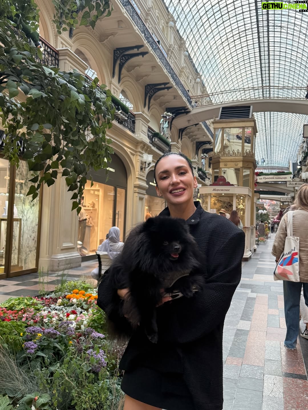 Olga Seryabkina - 18.5K Likes - С Днем рождения, лучший город на планете. С праздником, любимая Москва ❤️