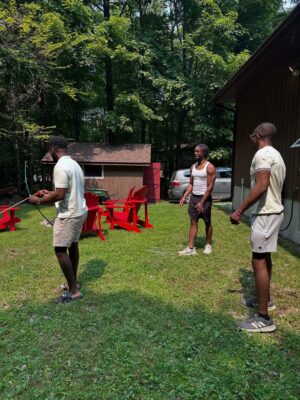Omoni Oboli Instagram - A time was had in Muskoka 😍😍😍
Cottage living with the entire family 🎉
Marelle’s birthday weekend was a beautiful time 🥰
It was a time to rewind and refresh. Thank you Lord for this life and your grace 🙏🏾💕
Besties, may every good thing come this new week. Amen 🙏🏾