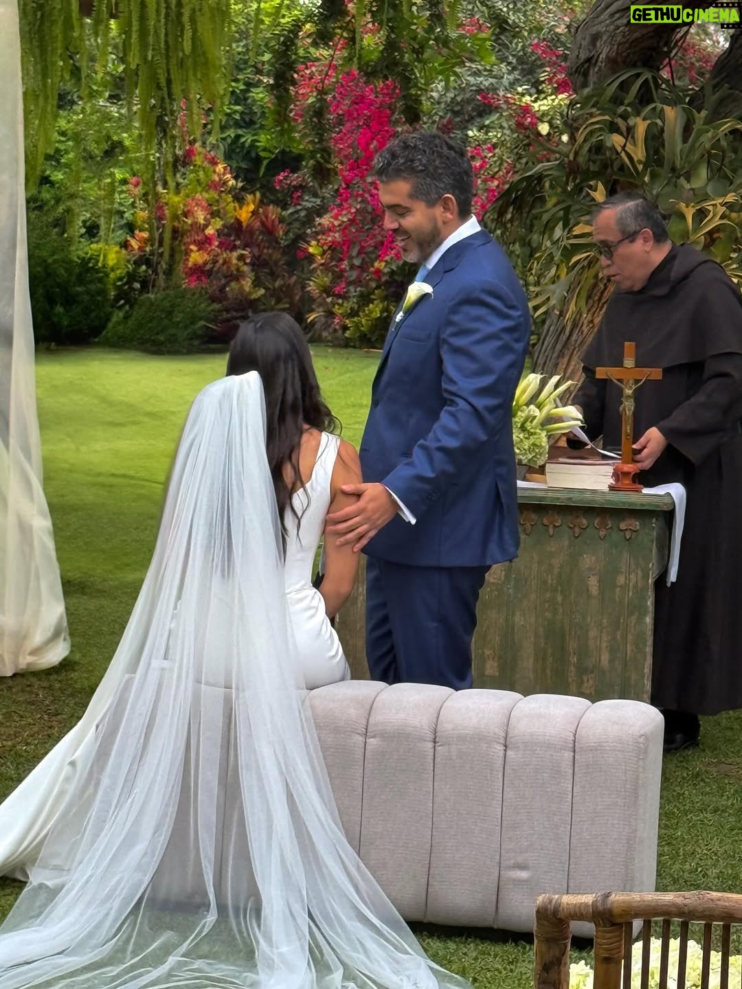 Onelia Molina - 53.5K Likes - Andrea & Roberto 💍 🤍
Que sean muy felices amigos lindos , celebraremos el amor hoy , mañana y siempre .