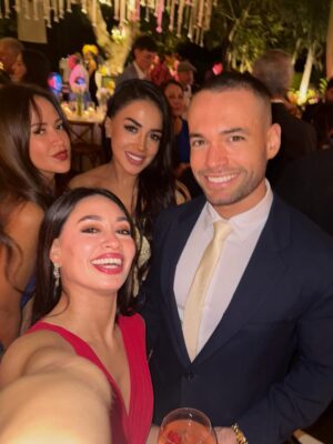 Onelia Molina Instagram - Andrea & Roberto 💍 🤍
Que sean muy felices amigos lindos , celebraremos el amor hoy , mañana y siempre .