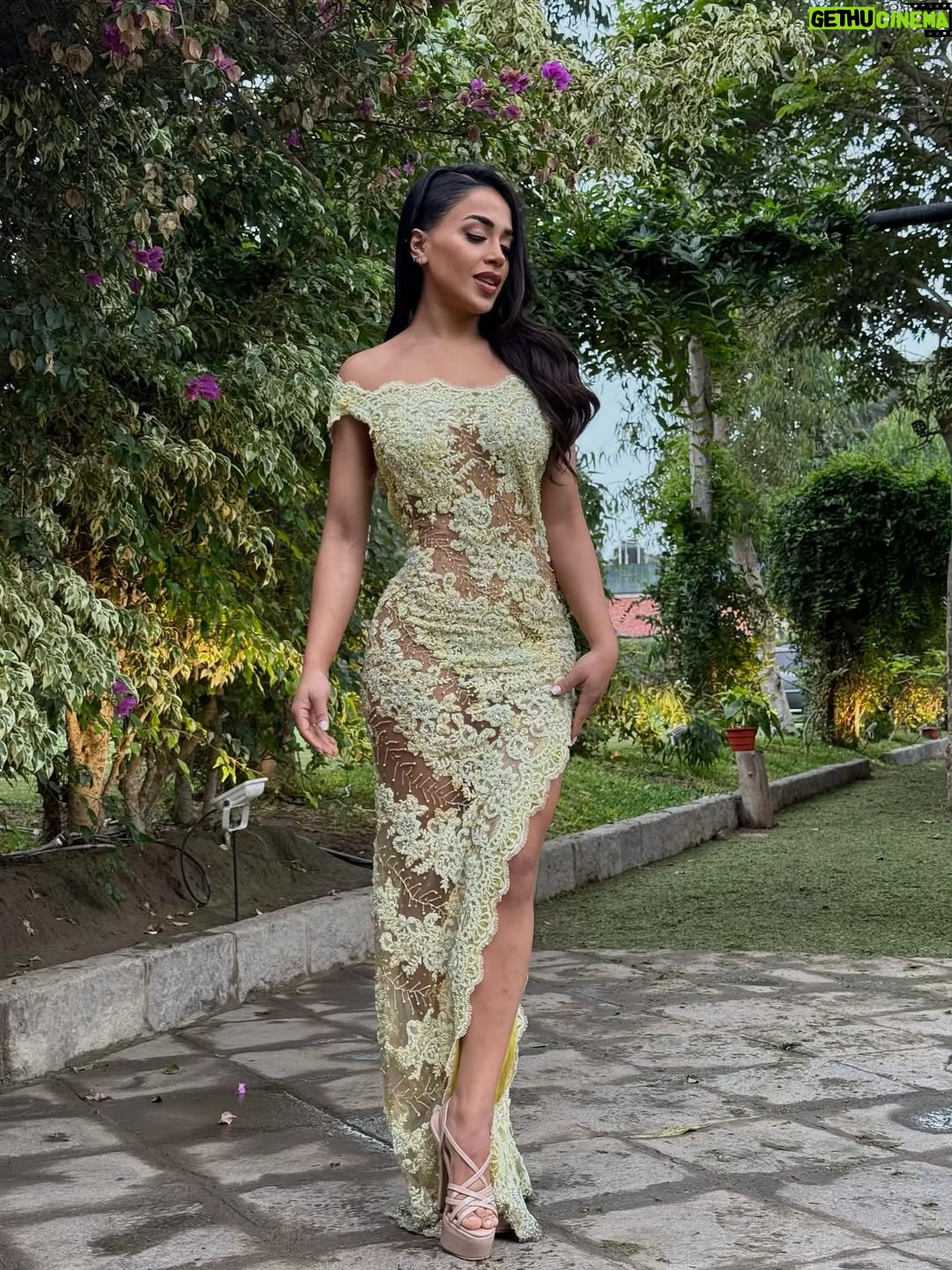 Onelia Molina - 53.5K Likes - Andrea & Roberto 💍 🤍
Que sean muy felices amigos lindos , celebraremos el amor hoy , mañana y siempre .