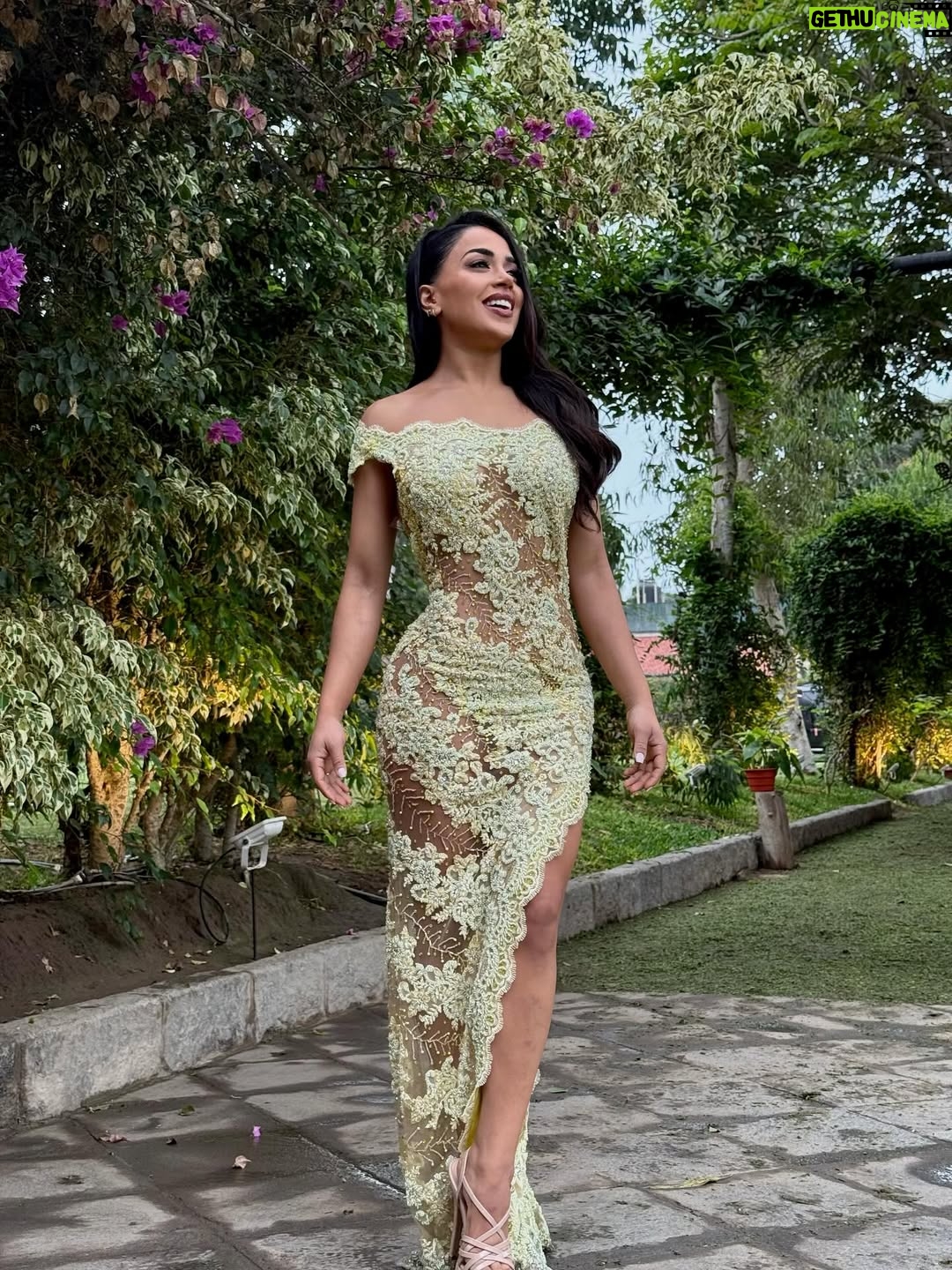 Onelia Molina - 53.5K Likes - Andrea & Roberto 💍 🤍
Que sean muy felices amigos lindos , celebraremos el amor hoy , mañana y siempre .