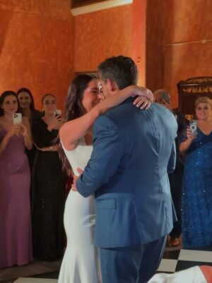Onelia Molina Instagram - Andrea & Roberto 💍 🤍
Que sean muy felices amigos lindos , celebraremos el amor hoy , mañana y siempre .