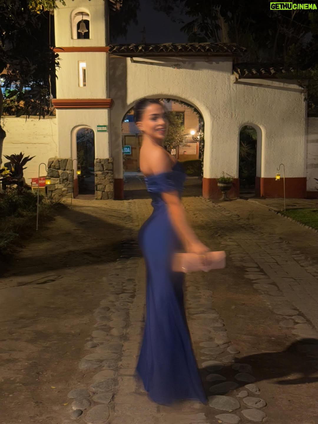 Onelia Molina - 38.2K Likes - Joshua & Ximena’s Wedding 💍🤍

👗 @mkboutique_08