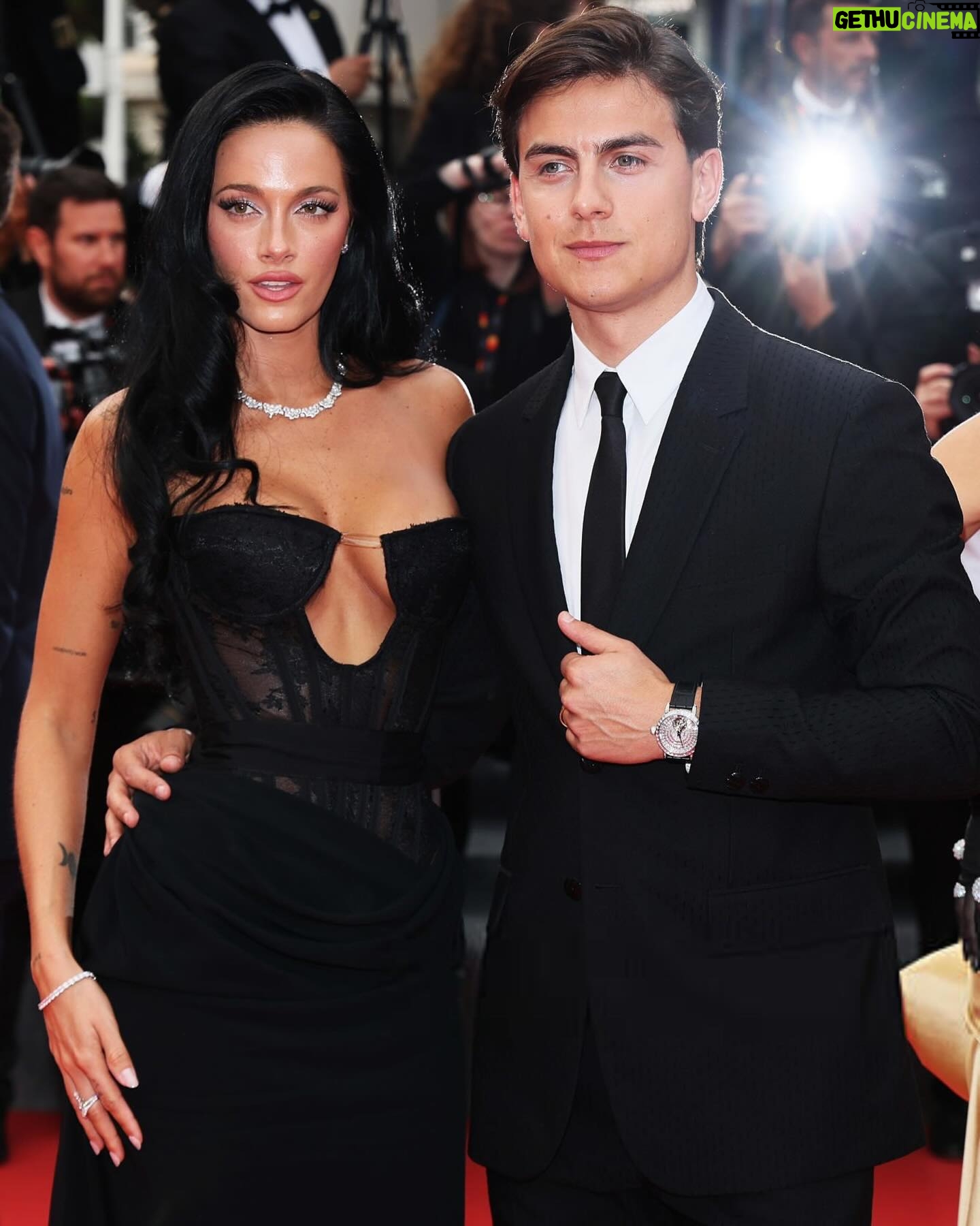 Oriana Sabatini - 1.4 Million Likes - Cannes with @chopard ✨

#theredcarpetjeweller 
#chopardlovescinema