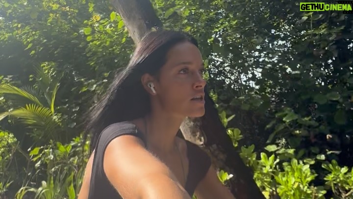 Oriana Sabatini - 3 Likes - mucho amor 🫶🏻🥹✨✨🌊🪸🪼🌞🌞
