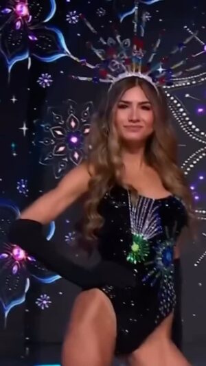 Osmariel Villalobos Instagram - Hoy todas brillamos como estrellas 🌟
Gracias por tanto apoyo y amor en cada paso de esta experiencia ✨
¡Vamos con todo #TeamOsmariel y #TeamEsmeralda de la mismísima capitana @machadooficial 💚👑
¿Y ustedes? ¿Qué les pareció la pasarela de esta noche? 💫
#MissUniverseElReality #MULER #Pasarela