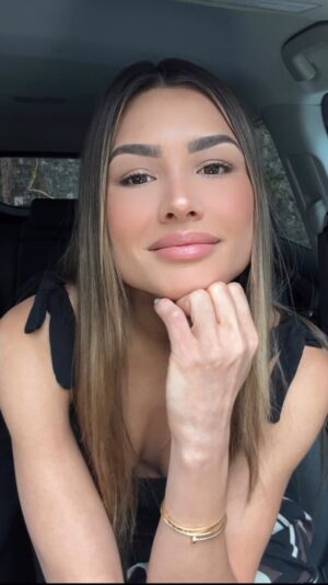 Osmariel Villalobos Instagram - Si estás pasando por algo parecido, no estás sola.
Este video es para ti, para mí, para todas 🙏🥰
#CáncerDeMama #PrevenciónEsVida
#TócateParaQueNoTeToque
#NoEstásSola #EsperandoResultados #UnaDíaALaVez #CuidarteEsAmarte