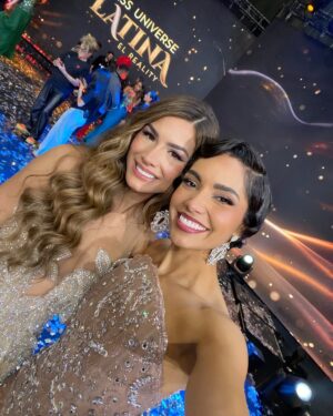 Osmariel Villalobos Instagram - Qué aventura tan inolvidable… ✨

Gracias de corazón a todos los que me acompañaron en este camino tan especial. Esta experiencia fue mucho más que un reality: fue una oportunidad para reconectar con mis sueños, compartir con mujeres increíbles que ahora llevo como amigas en el corazón, y sobre todo, recordar quién soy y lo que me mueve.

Mi paso por este show fue un recordatorio de mi mantra de siempre: si lo crees, lo creas. Y créanme… ¡lo que viene será aún más grande! 🙌

Gracias por cada voto, cada mensaje, cada muestra de cariño.

Los amo, mi #TeamOsmariel 💖

#MULER #MissUniverseLatina #SiLoCreesLoCreas