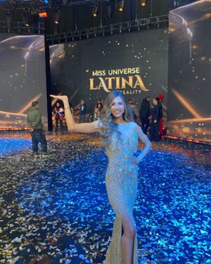 Osmariel Villalobos Instagram - Qué aventura tan inolvidable… ✨
Gracias de corazón a todos los que me acompañaron en este camino tan especial. Esta experiencia fue mucho más que un reality: fue una oportunidad para reconectar con mis sueños, compartir con mujeres increíbles que ahora llevo como amigas en el corazón, y sobre todo, recordar quién soy y lo que me mueve.
Mi paso por este show fue un recordatorio de mi mantra de siempre: si lo crees, lo creas. Y créanme… ¡lo que viene será aún más grande! 🙌
Gracias por cada voto, cada mensaje, cada muestra de cariño.
Los amo, mi #TeamOsmariel 💖
#MULER #MissUniverseLatina #SiLoCreesLoCreas