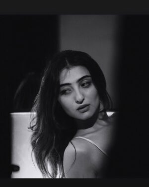 Oviya Darnal Instagram - And exaleeeeeee
📸: @sackfilmzz @fotonatic_