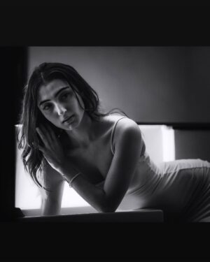 Oviya Darnal Instagram - And exaleeeeeee
📸: @sackfilmzz @fotonatic_