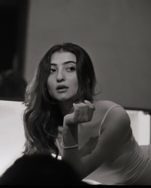 Oviya Darnal Instagram - And exaleeeeeee
📸: @sackfilmzz @fotonatic_