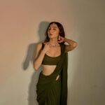 Oviya Darnal