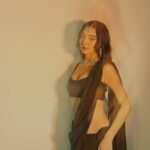 Oviya Darnal