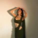 Oviya Darnal