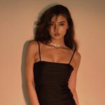Oviya Darnal