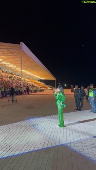 Ozoda Nursaidova - 23.9K Likes - Qirgiz qardoshlarimiz uzbekcha kuylashmoqda ! Issiq kul. Do’stligimiz abadiy bo’lsin !🇺🇿🇰🇬