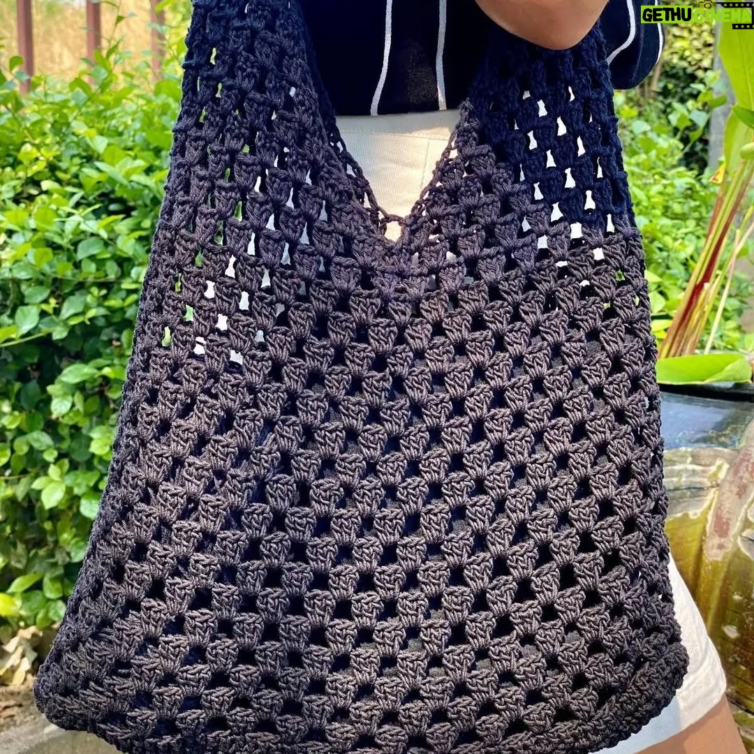 Paing Phyo Thu - 6.9K Likes - Crochet shoulder bag I made for a fundraising program 😇