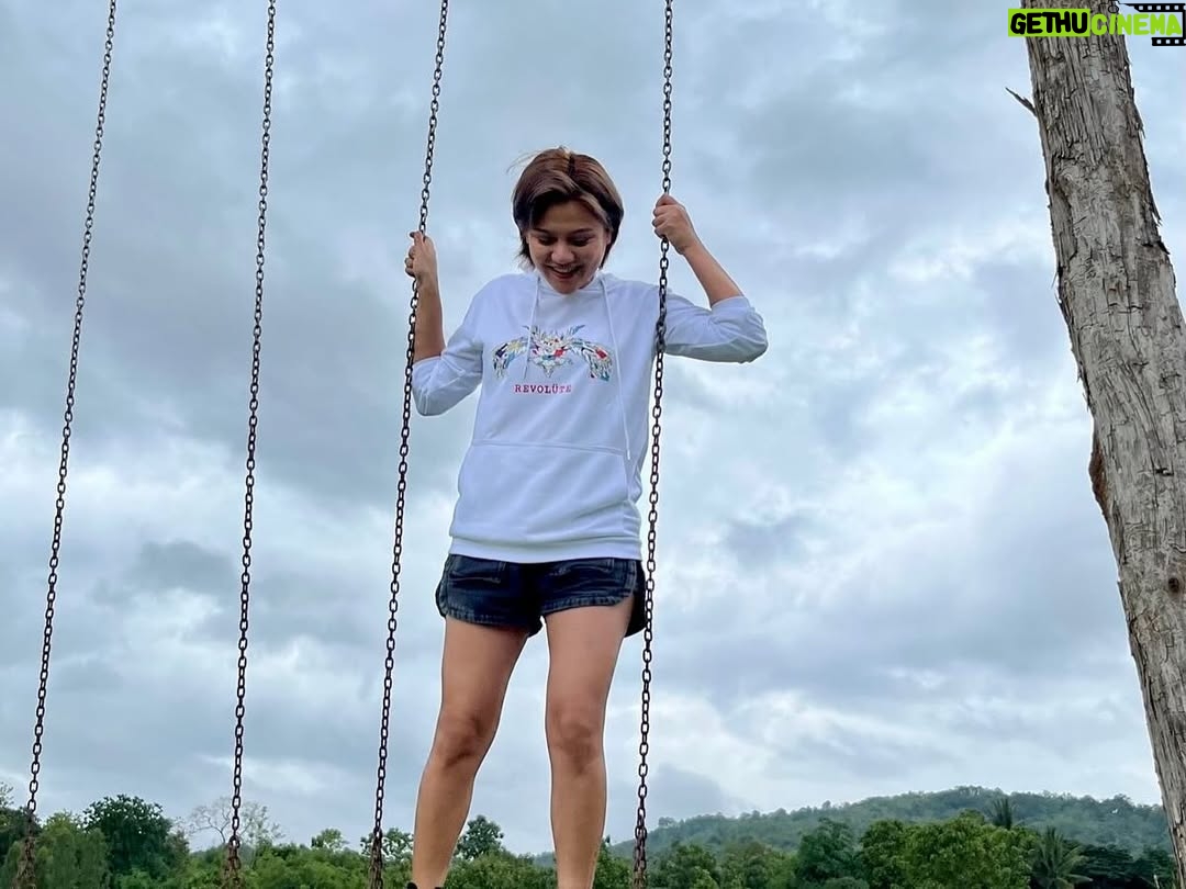 Paing Phyo Thu - 7.2K Likes - #Revolüte