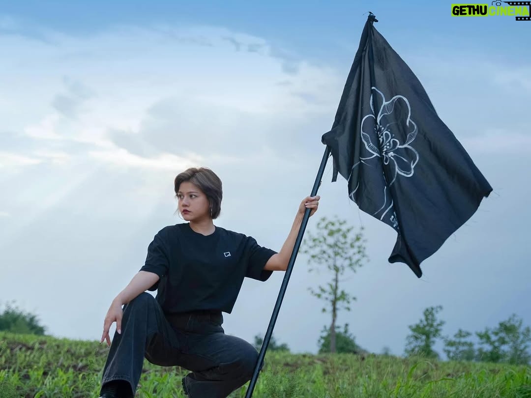 Paing Phyo Thu - 10K Likes - #သတ္တိနဲ့ပွင့်လန်းချစ်သောပန်းများ #girlpower #mymagicbeans