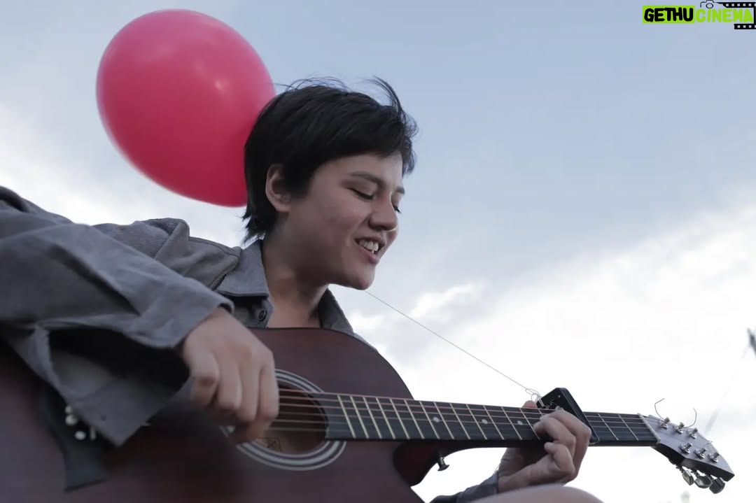 Paing Phyo Thu - 8K Likes - At least my guitar skills make someone smile....
ME !!! 🤪😁🤣