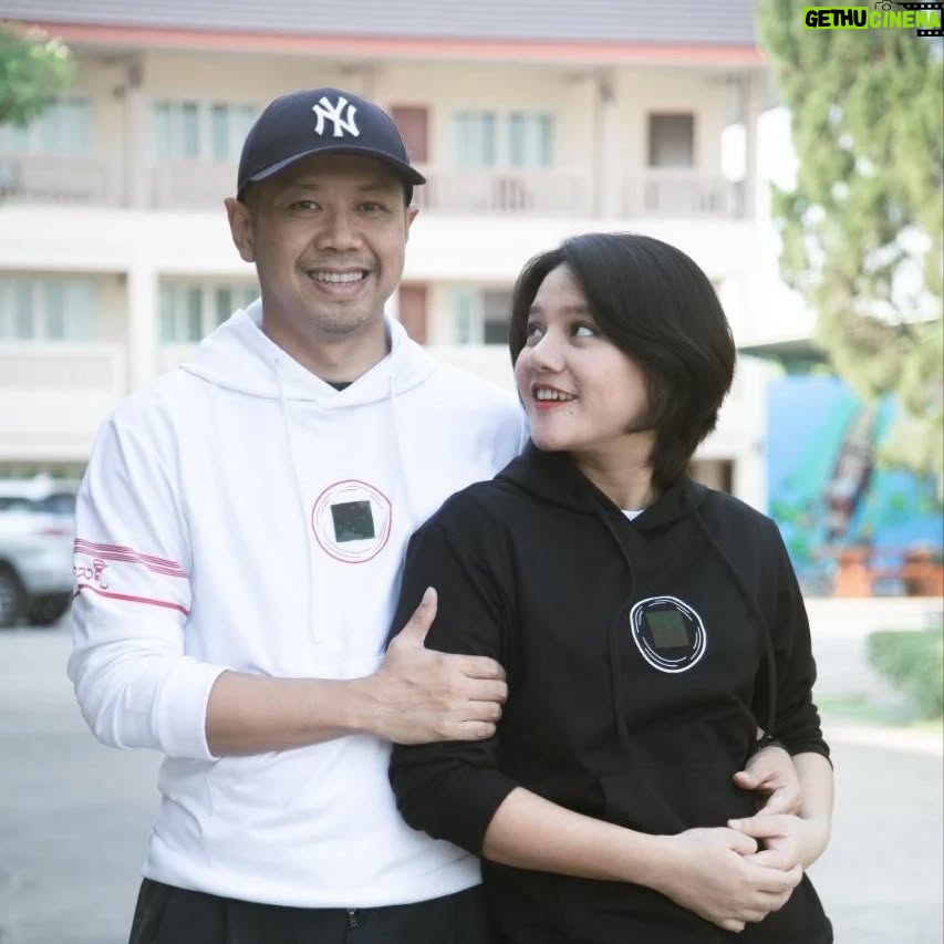 Paing Phyo Thu - 9.5K Likes - #ချပ်ဝတ်နီ