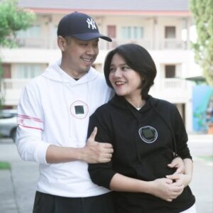 Paing Phyo Thu Instagram - #ချပ်ဝတ်နီ