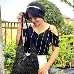 Paing Phyo Thu Instagram - Crochet shoulder bag I made for a fundraising program 😇
