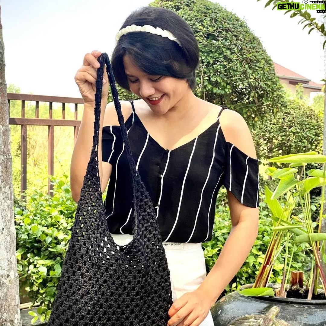 Paing Phyo Thu - 6.9K Likes - Crochet shoulder bag I made for a fundraising program 😇