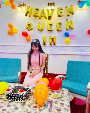 Palak Chauhan Instagram - Thanks for this beautiful surprise chachu ❤️ literally it means alot for us @ashok_yadav_lambi