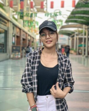 Palak Chauhan Instagram - Hoping for more good days 💋🫰
Pic credit ; @sahil_.raajput