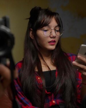 Palak Chauhan Instagram - सामने तुम हो और वक्त ठहर जाए 🤫💕