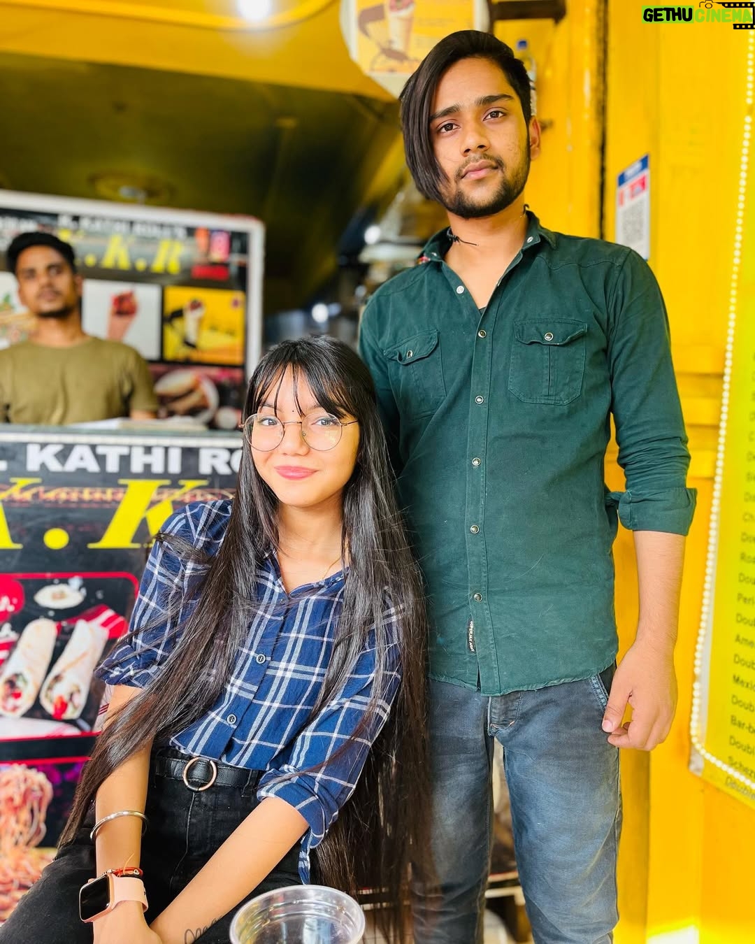 Palak Chauhan - 39K Likes - Best kathi Roll in Shalimar Garden @k_kathi_rolls