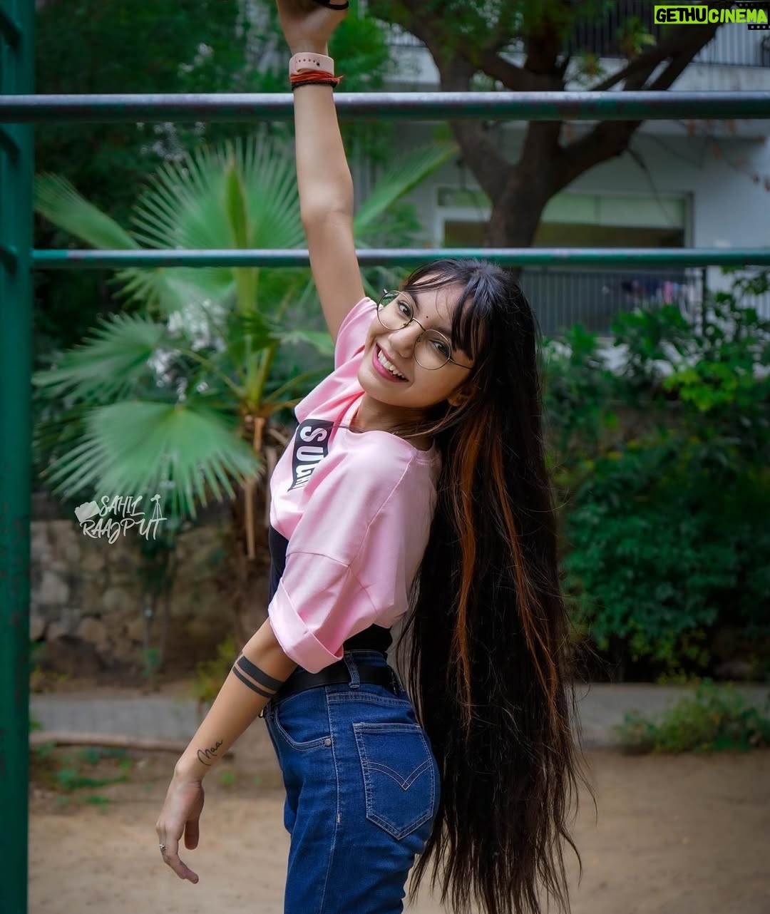 Palak Chauhan - 49.9K Likes - XOXO💜🦋 
Pc credit ; @sahil_.raajput