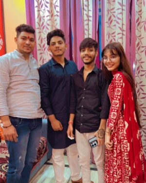 Palak Chauhan Instagram - Happy diwali ❤️👀