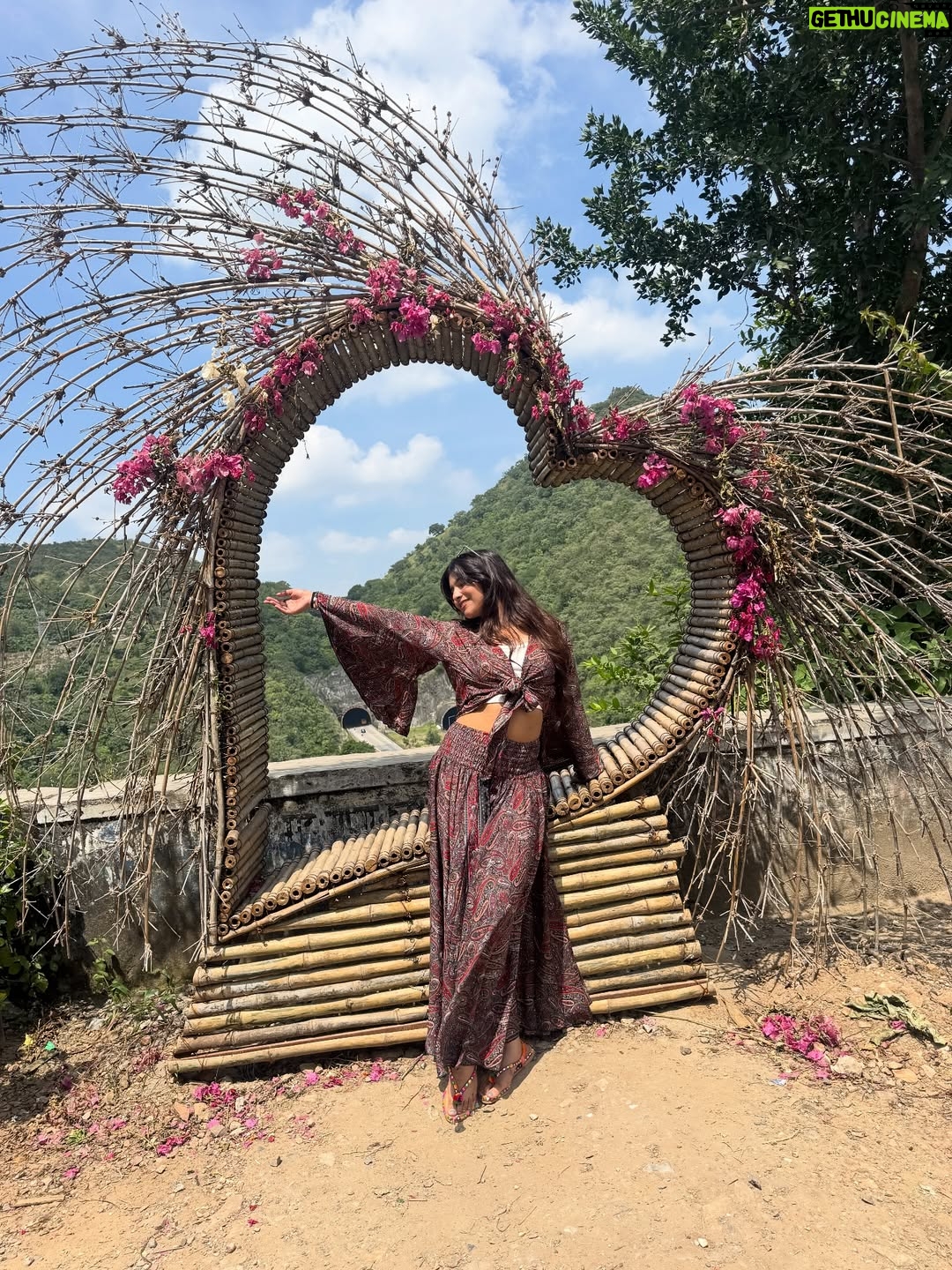Palak Sharma - 4.7K Likes - Udaipur is so beautiful 🥹❤️ 
All thanks to @sunset_adventure0 for organising this wonderful trip ❤️ Best tour and travels company 🛥️🌠
.
.
.
#udaipurdiaries #tourandtravels #tour #tourism #traveldiaries #udaipur #rajasthan