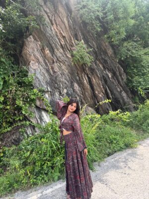 Palak Sharma Instagram - Udaipur is so beautiful 🥹❤️
All thanks to @sunset_adventure0 for organising this wonderful trip ❤️ Best tour and travels company 🛥️🌠
.
.
.
#udaipurdiaries #tourandtravels #tour #tourism #traveldiaries #udaipur #rajasthan