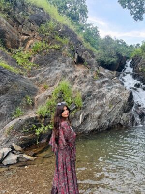 Palak Sharma Instagram - Udaipur is so beautiful 🥹❤️
All thanks to @sunset_adventure0 for organising this wonderful trip ❤️ Best tour and travels company 🛥️🌠
.
.
.
#udaipurdiaries #tourandtravels #tour #tourism #traveldiaries #udaipur #rajasthan