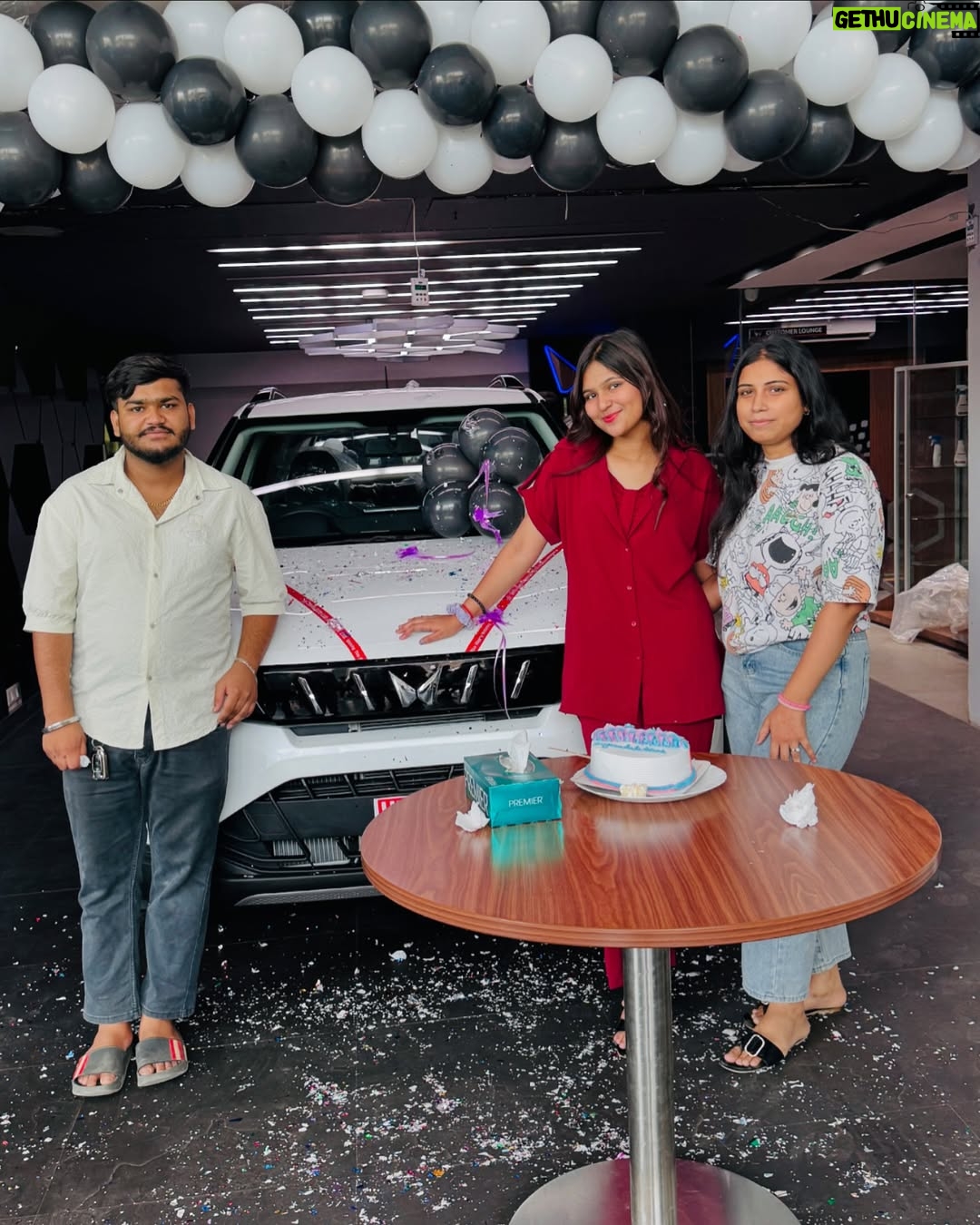 Palak Sharma - 43.5K Likes - Hare Krishna 🧿❤️ Self gifted car 🥹
.
.
.
#owncar #car