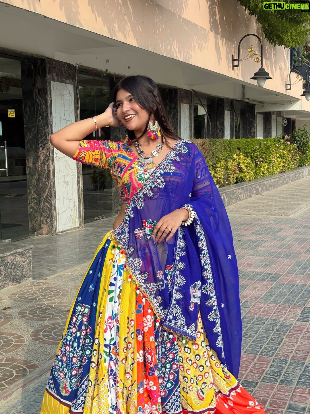 Palak Sharma - 4.7K Likes - Thankyou @ahesas_fashion for sending me this beautiful outfit 😍❤️❤️❤️ 
.
.
.
#navratricollection #bestcollection #navratrispecial❤️ #dandiya