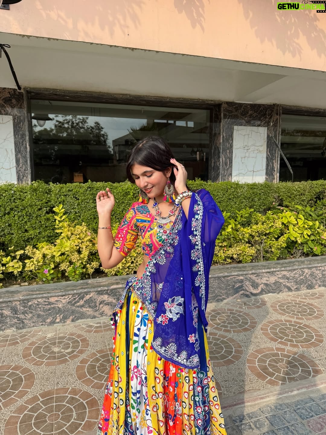 Palak Sharma - 4.7K Likes - Thankyou @ahesas_fashion for sending me this beautiful outfit 😍❤️❤️❤️ 
.
.
.
#navratricollection #bestcollection #navratrispecial❤️ #dandiya
