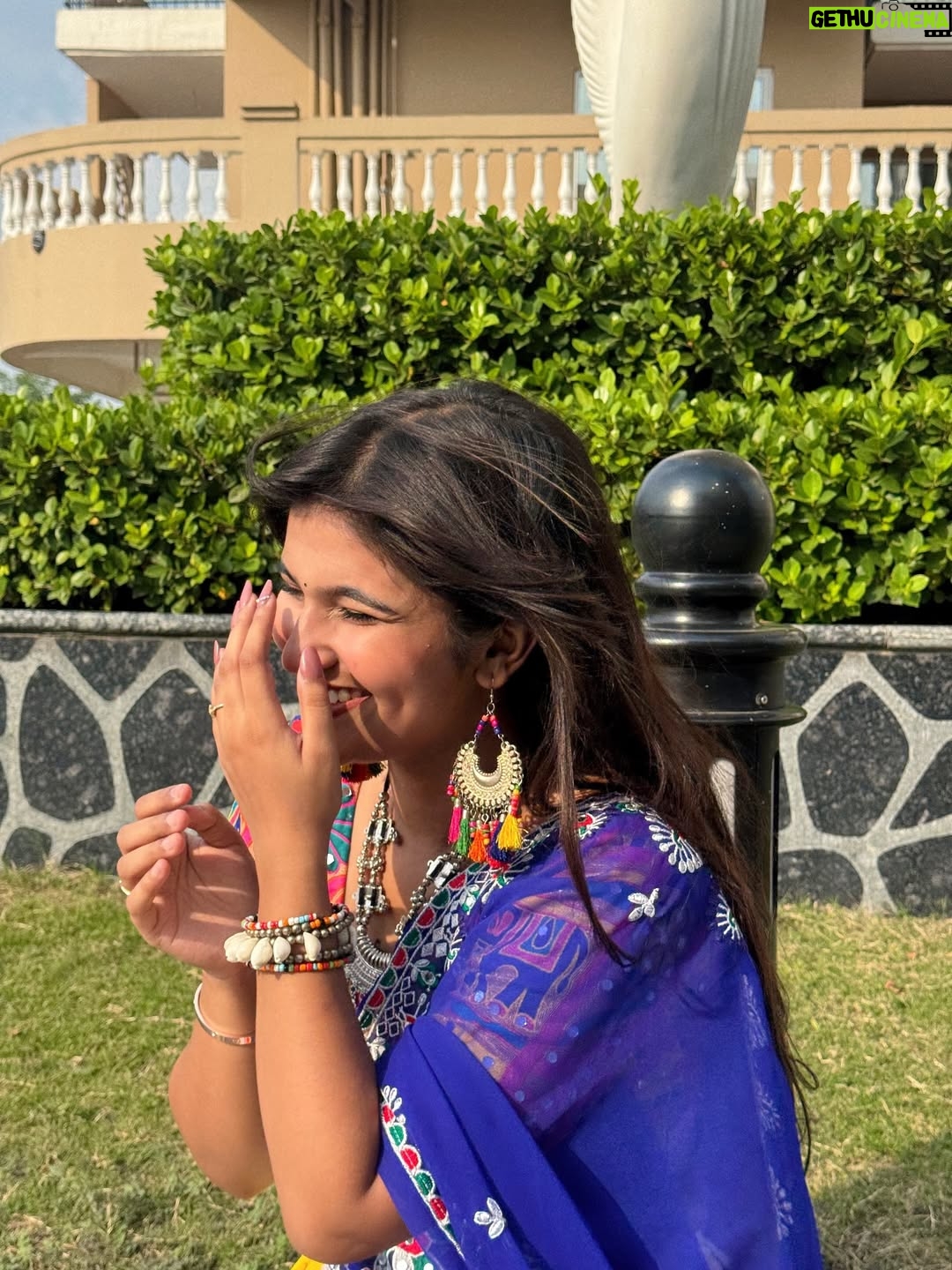 Palak Sharma - 4.7K Likes - Thankyou @ahesas_fashion for sending me this beautiful outfit 😍❤️❤️❤️ 
.
.
.
#navratricollection #bestcollection #navratrispecial❤️ #dandiya