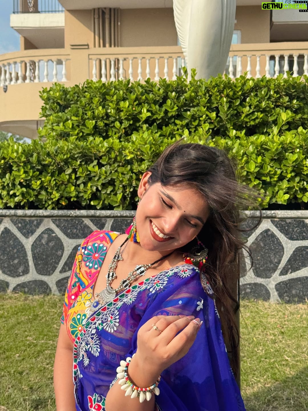 Palak Sharma - 4.7K Likes - Thankyou @ahesas_fashion for sending me this beautiful outfit 😍❤️❤️❤️ 
.
.
.
#navratricollection #bestcollection #navratrispecial❤️ #dandiya