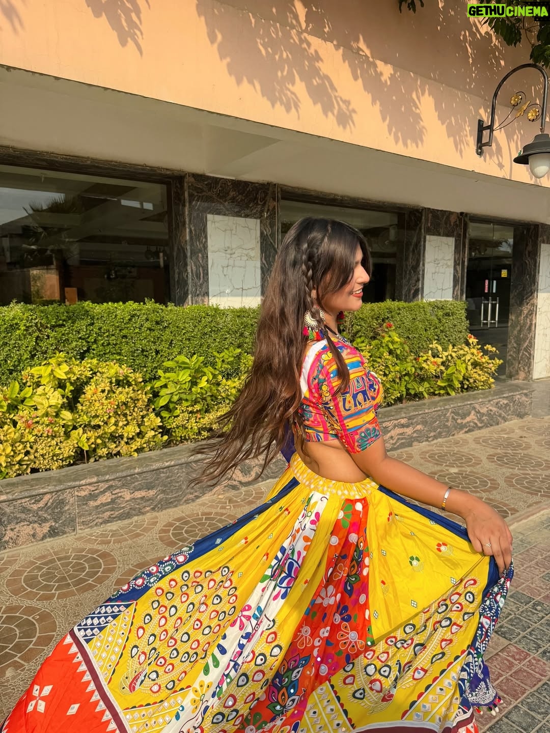 Palak Sharma - 4.7K Likes - Thankyou @ahesas_fashion for sending me this beautiful outfit 😍❤️❤️❤️ 
.
.
.
#navratricollection #bestcollection #navratrispecial❤️ #dandiya